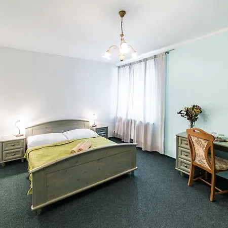 Valassky A Pivni Lazne Ogar 3*